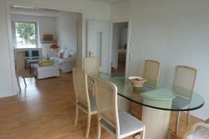 Expats !  - Oberkassel, toller Rheinblick ,  möbl. 2-3 Zimmer-Wohnung  mit gr. Balkon – 40545 Oberkassel, Düsseldorf – Vorschaubild 2