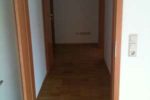 Top-Wohnung zum 1.09. ; Leistenstr. 22, unterhalb Marienfestung mit schönem Blick – Leistenstraße 22, 97082 Steinbachtal, Würzburg – Vorschaubild 7