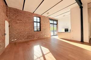 MAISONETTE I EINBAUKÜCHE I ANKLEIDE I DENKMAL I BELEUCHTUNG I 2 SCHLAFZIMMER MIT ENSUITE BADEZIMMER