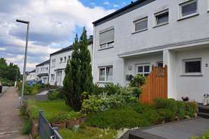 Gepflegte 6,5-Zimmer-Doppelhaushälfte mit EBK in Bielefeld Hillegossen – Taller Straße 4, 33699 Bielefeld – Vorschaubild 1
