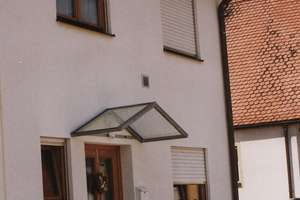 DHH, Ingolstadt, Nordost, ruhig, gemütlich, kleiner Garten – Die vollständige Adresse der Immobilie erhältst du vom Anbieter., 85055 Nordost, Ingolstadt – Vorschaubild 2