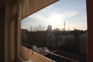 Helle teilmöblierte 2-Zi.-Whg. mit Westbalkon in BMW-Nähe, neuwertige EBK, provisionsfrei. – Schleissheimerstrasse 303, 80809 Am Riesenfeld, München – Vorschaubild 18