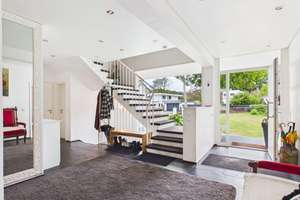 Exklusive Villa mit Traumgrundstück, Indoor-Pool und bester Lage!!! – Die vollständige Adresse der Immobilie erhältst du vom Anbieter., 51469 Stadtmitte, Bergisch Gladbach – Vorschaubild 13