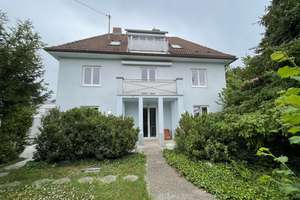 Helle Wohnung mit 3 Zimmern in Obermenzing Karwinskistrasse