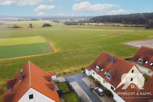 Moderne Doppelhaushälfte mit großem Eckgrundstück und herrlicher Sicht auf die Felder Vilseck´s – Die vollständige Adresse der Immobilie erhältst du vom Anbieter., 92249 Vilseck – Vorschaubild 4