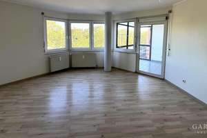 2 Zimmer-Wohnung mit Aufzug, Wintergarten, Tiefgaragenplatz und Blick zum Neckar + Fernsehturm
