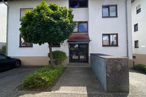 In Reilingen: Frisch renovierte 3 ZKB mit Balkon und Tiefgaragenstellplatz – 68799 Reilingen – Vorschaubild 1
