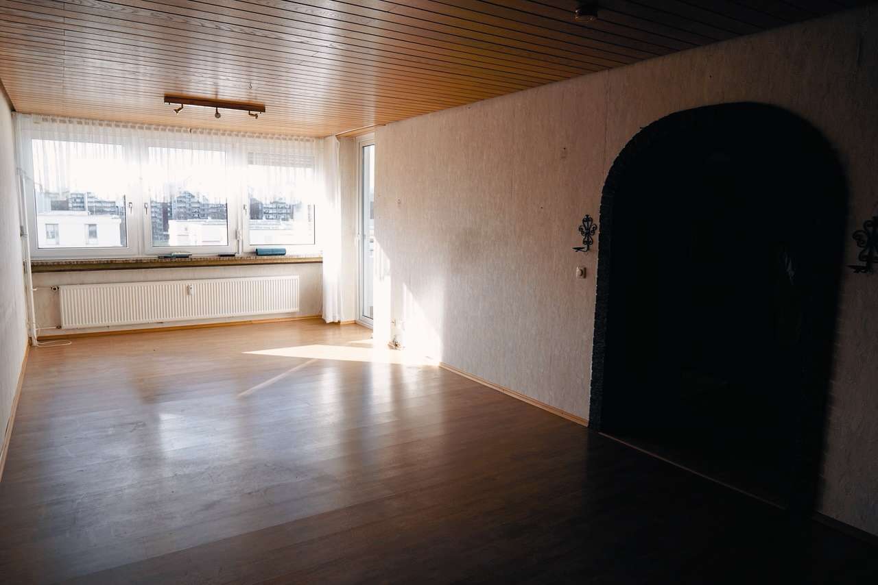 90qm provisionsfrei: 3 Zimmer, Taunusblick & TG in Frankfurt Nieder-Eschbach, Frankfurt am Main – Bild 3