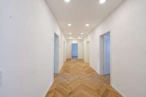 Maisonette-Charme  – sanierte, bezugsfreie 5-Zi-Altbauwohnung mit ausgebautem Speicher/Atelier – 79117 Oberwiehre, Freiburg im Breisgau – Vorschaubild 4