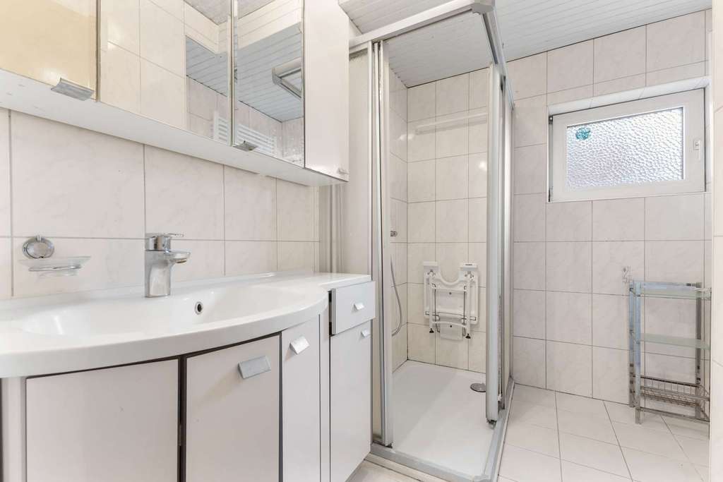 Immobilie in Krummhörn - Seltene Gelegenheit: Großzügiges Grundstück mit Teilungsoption & Bestandsimmobilie - Bild 4