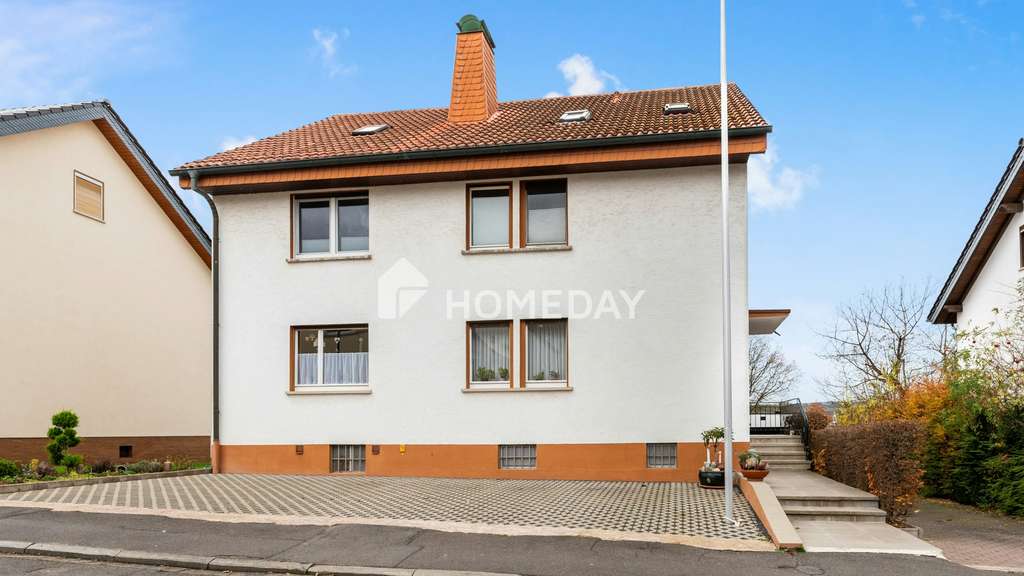 Immobilie in Fulda - Mehrfamilienhaus mit 3 Wohneinheiten, Terrasse, Wintergarten und Garten in attraktiver Lage - Bild 0