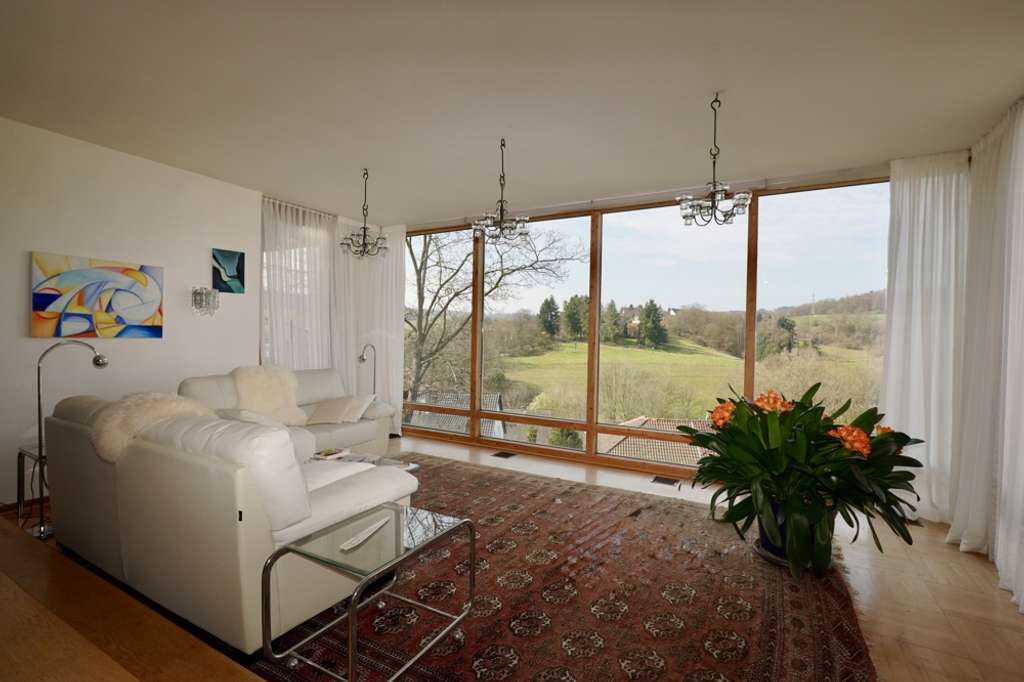 Immobilie in Schlangenbad - Haus in attraktiver Hanglage mit Weitblick und Garten in Schlangenbad-Wambach - Bild 3