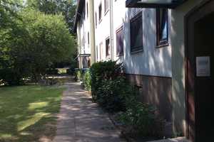 Gut geschnittene 3-Zimmer-Wohnung sucht nette Mieter – Heinrich-Hertz-Straße 36, 28211 Bremen – Vorschaubild 1