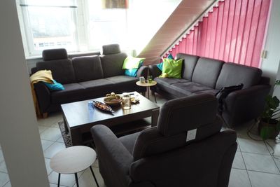 Worfelden! **Gepflegte 3 Zimmer-Eigentumswohnung im Dachgeschoss mit schöner Loggia**