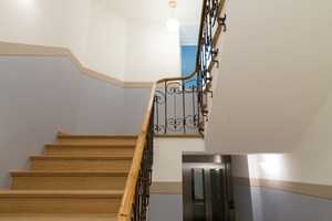 Erstbezug nach Sanierung mit Balkon: Stilvolle 3-Zimmer-Wohnung im 2.OG – Dreimühlenstr. 36, 80469 München – Vorschaubild 1