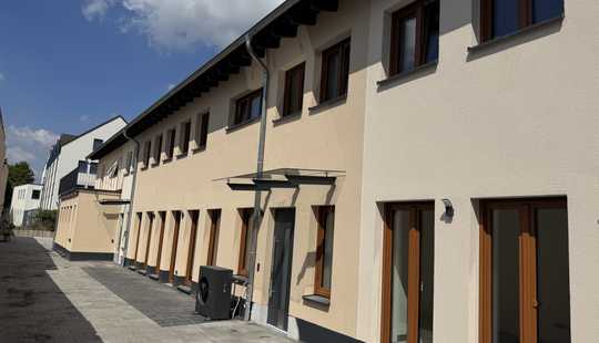 Bild von Bezugsfertiges Stadthaus mitten in Hanau - Zentral, Modern, Urban