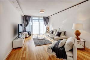Möbliert: Charmantes, modernes Maisonette Penthouse  – Die vollständige Adresse der Immobilie erhältst du vom Anbieter., 80809 Am Riesenfeld, München – Vorschaubild 2
