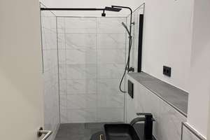 Möbliertes Premium Zimmer in berufstätigen WG mit Balkon, Erstbezug nach Sanierung – Die vollständige Adresse der Immobilie erhältst du vom Anbieter., 47053 Hochfeld, Duisburg – Vorschaubild 2