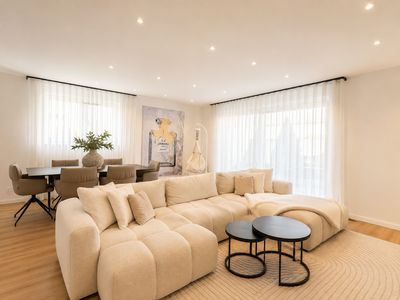 Exklusive Neubau-Doppelhaushälfte mit Garten und Dachterrasse