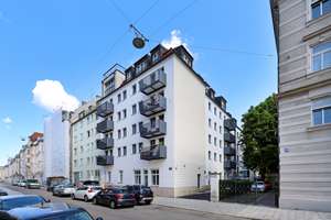 MÖBLIERTE WOHNUNG IN MAXVORSTADT BEFRISTET ZUM 30.06.27 – Die vollständige Adresse der Immobilie erhältst du vom Anbieter., 80799 Am alten nördlichen Friedhof, München – Vorschaubild 1