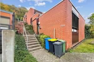 Atriumhof-Terrassenhaus mit Tiefgaragenstellplatz und modernem Wohnkomfort in Bovenden – Die vollständige Adresse der Immobilie erhältst du vom Anbieter., 37120 Bovenden – Vorschaubild 3