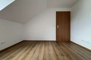 Schöne 3-Zimmer-Dachgeschosswohnung in Neu-Ulm – Bradleystraße 16, 89231 Neu-Ulm – Vorschaubild 13