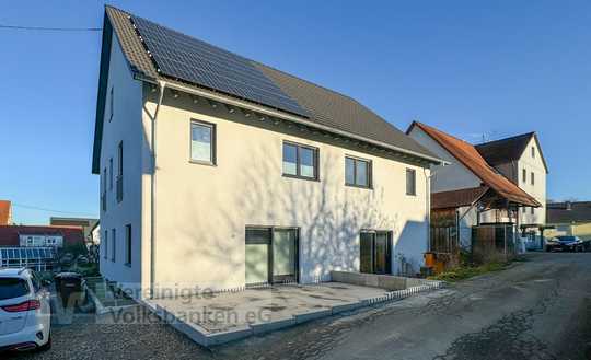 Neubau DHH “Beinahe fertiggestellt, individuelle Fertigstellung durch den Käufer.” (WEG)