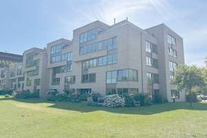 Großzügige Vier-Zimmer-Wohnung mit Küche, Stellplatz und Loggia am Stadtwerder – Die vollständige Adresse der Immobilie erhältst du vom Anbieter., 28199 Alte Neustadt, Bremen – Vorschaubild 1