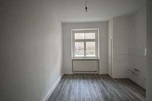 Helle 2-Raum-Wohnung mit Balkon, Küche mit Fenster und Tageslichtbad – Bernsdorfer Straße 87, 9126 Bernsdorf, Chemnitz – Vorschaubild 6