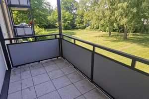 Ein tolles Wohngefühl: praktische 2-Zi.-Whg. mit Balkon – Grimmstr. 43, 45883 Gelsenkirchen – Vorschaubild 2
