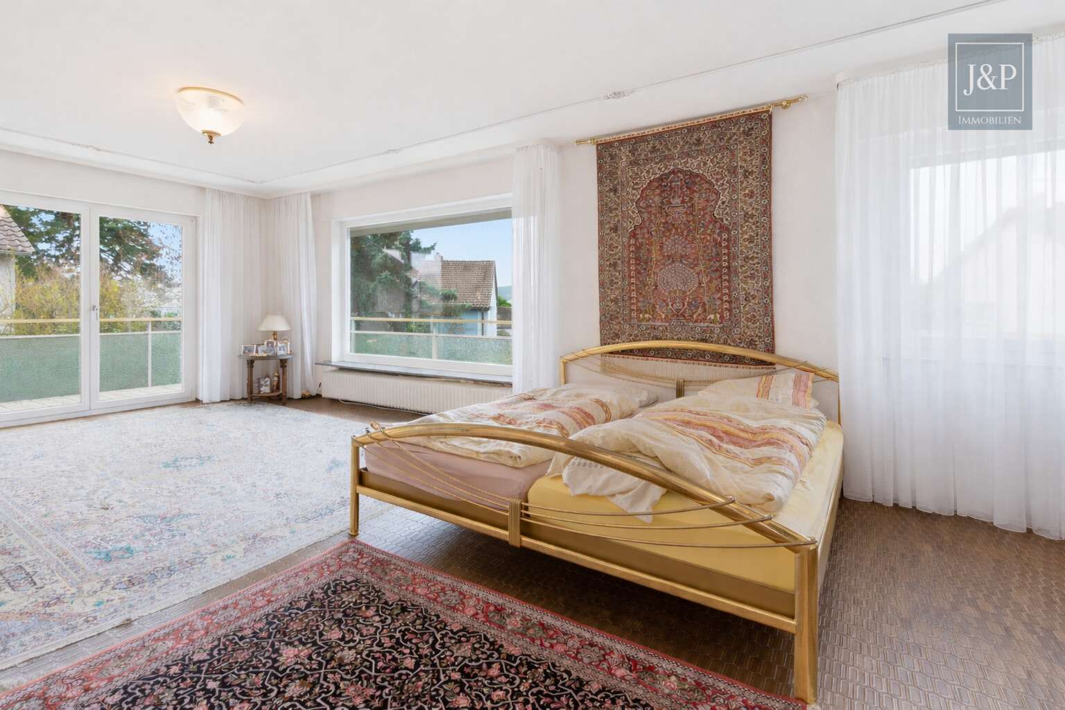 Immobilie in Liederbach - Flexibles Ein- bis Zweifamilienhaus mit großem Garten und viel Platz für die Familie - Bild 5