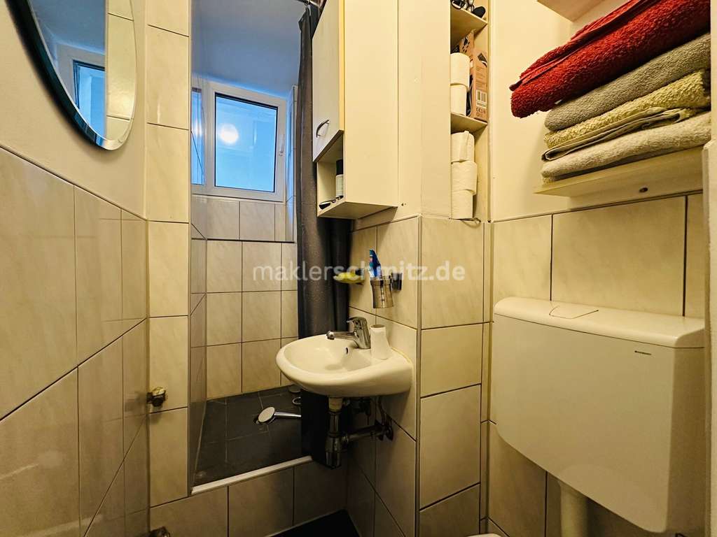 Immobilie in Mönchengladbach - 7-PARTEIEN WOHN-&GESCHÄFTSHAUS IN VERMIETUNGSSICHERER LAGE! - Bild 4