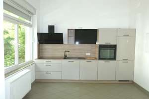 Zentrale Lage in der Südstadt!  Tolle EG-Wohnung komplett renoviert,  mit 2 PKW-Stellplätzen! – Die vollständige Adresse der Immobilie erhältst du vom Anbieter., 32545 Bad Oeynhausen – Vorschaubild 3