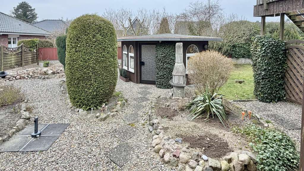 Immobilie in Büdelsdorf - Charmantes Haus mit Potenzial und Freiraum - Bild 1