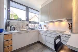 Ihr Zuhause in Hüls – stilvoll modernisiert, gepflegt und sofort bezugsbereit mit PV und Wallbox – Die vollständige Adresse der Immobilie erhältst du vom Anbieter., 47839 Hüls, Krefeld – Vorschaubild 12