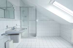 Helle 2-Zimmer-Maisonette-Wohnung mit besonderem Flair in gepflegtem Mehrfamilienhaus. – Die vollständige Adresse der Immobilie erhältst du vom Anbieter., 51377 Schlebusch, Leverkusen – Vorschaubild 3