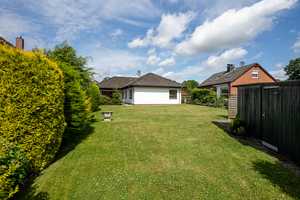 WOHNEN IN RUHIGER LAGE MIT WOHLFÜHLCHARAKTER – BUNGALOW MIT GROßEM WOHNBEREICH UND SONNIGEM GARTEN – Stormarn (Kreis) – Vorschaubild 21