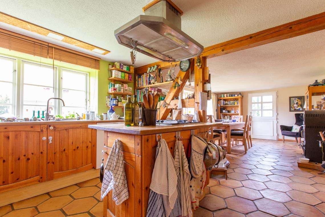 Immobilie in Dierhagen - Historisches Fischlandhaus mit 2 kleinen Ferienhäusern - Bild 6