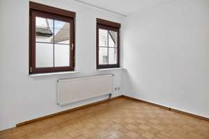 Gepflegtes 3-Familienhaus in begehrter Wohnlage mit vielseitigen Nutzungsmöglichkeiten – Stockheimer Straße 2, 70435 Zuffenhausen-Mitte, Stuttgart – Vorschaubild 17