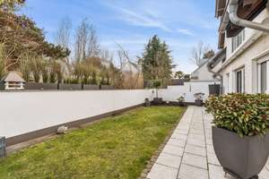 Einfamilienhaus-Traum auf vier Ebenen mit PV-Anlage und Garage im Gurkenland von Düsseldorf-Eller – 40229 Eller, Düsseldorf – Vorschaubild 23