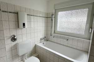 Geräumige 2-Zimmer-Wohnung mit Balkon in Langerfeld – Grundstr. 30, 42389 Langerfeld-Beyenburg, Wuppertal – Vorschaubild 3