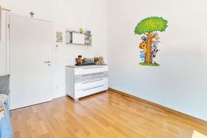 Familienfreundliches Reiheneckhaus mit großzügigem Garten und durchdachter Raumaufteilung – Die vollständige Adresse der Immobilie erhältst du vom Anbieter., 82152 Krailling – Vorschaubild 20