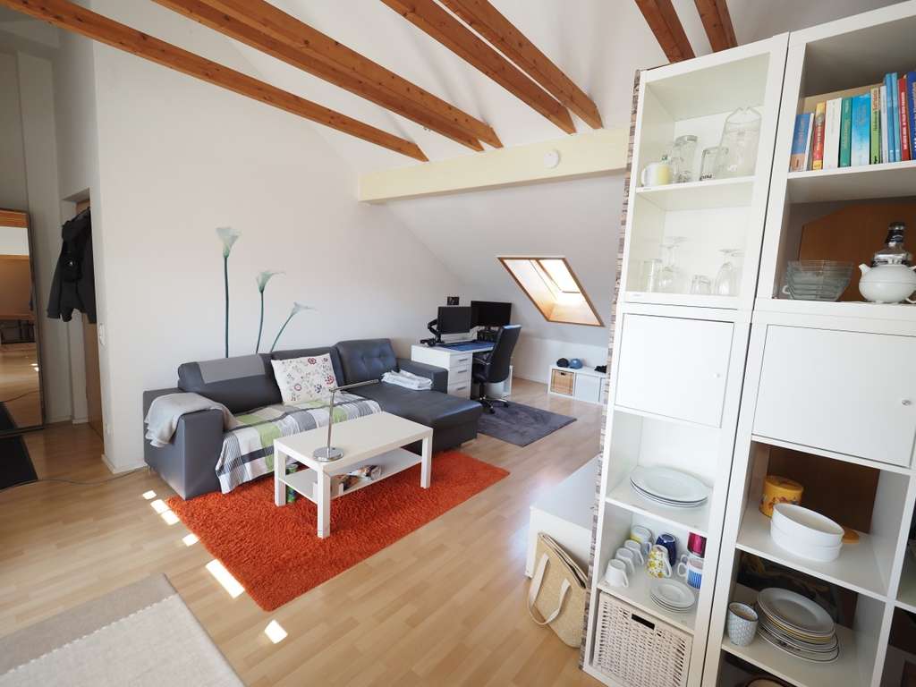 Immobilie in Gerzen - Sonnige Dachterrassenwohnung mit Wohlfühlcharakter in Gerzen - Bild 2