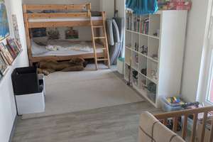 Viel Platz für den Alltag in diesem 6,5-Zimmer-Doppelhaus in Waldbronn – Die vollständige Adresse der Immobilie erhältst du vom Anbieter., 76337 Waldbronn – Vorschaubild 6