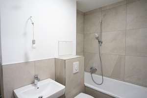 Kapitalanlage in Bestlage:  Sanierte 2-Zimmer-Wohnung nahe Maybachufer