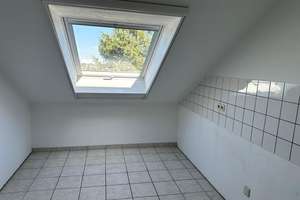 Lassen Sie sich vormerken: Top gepflegte 4-Zimmer Wohnung mit Balkon ab demnächst verfügbar – Ispingrader Straße 44, 42477 Radevormwald – Vorschaubild 3