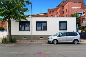 Zwei Häuser, tausend Pläne: Wohnen & Arbeiten, Mehrgenerationen inkl. Wintergarten und Garage – Die vollständige Adresse der Immobilie erhältst du vom Anbieter., 38122 Westliches Ringgebiet, Braunschweig – Vorschaubild 3