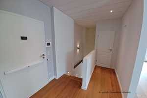 Hochwertige Maisonettewohnung mit Loggia und Terrasse in besonderer Lage ! – Oberhausen – Vorschaubild 4