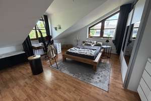 Wunderschöne 2 Zimmer Dachgeschosswohnung im Grünen – Die vollständige Adresse der Immobilie erhältst du vom Anbieter., 81827 Waldtrudering, München – Vorschaubild 4