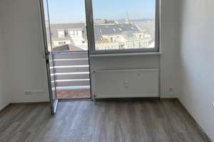 Moderne 1-Zimmerwohnung mit Einbauküche und Balkon in zentraler  Lage von Mainz